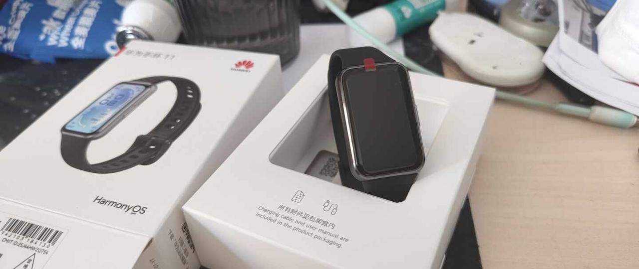 华为手环11 NFC怎么录入校园卡？
中秋节买的华为11NFC版本，最近去学校图