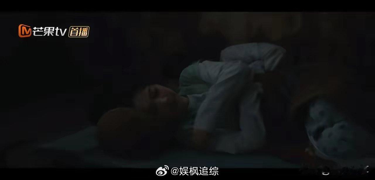 国色芳华：何惟芳的住处太破烂了，不仅破烂不堪，还漏雨水，下雨天更是连多张被子都没