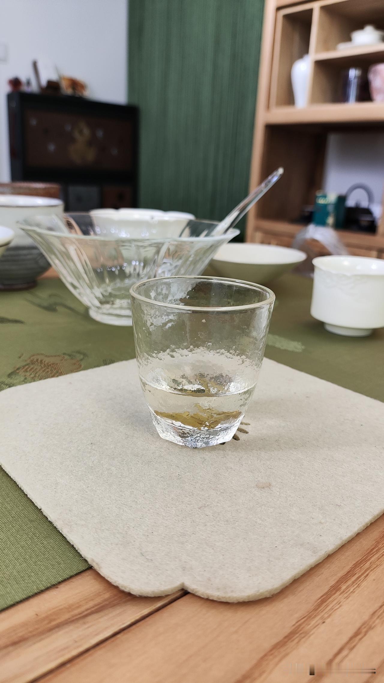 人最难悟透和看破的到底是什么？
成年人的沉默，不是因为无话可说…

你有没有发现