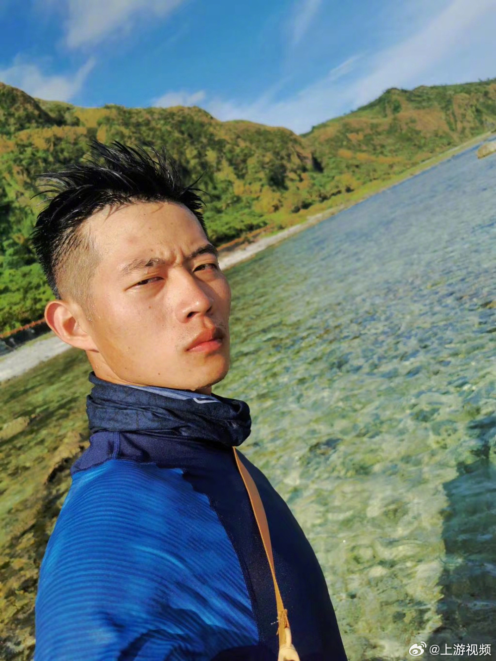 #重庆救人博主买救生衣放岸边应急点#【救起两名落水男孩后 重庆博主购买多件救生衣