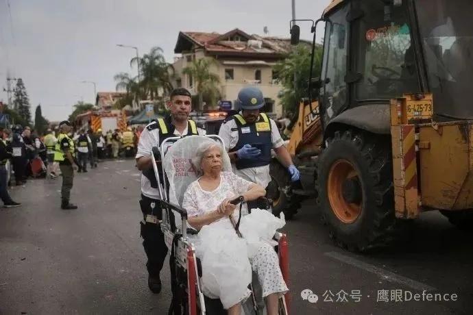 烽火问鼎计划伊以冲突 以色列救援和应急服务部门称该国中部的建筑物因袭击造成大面积