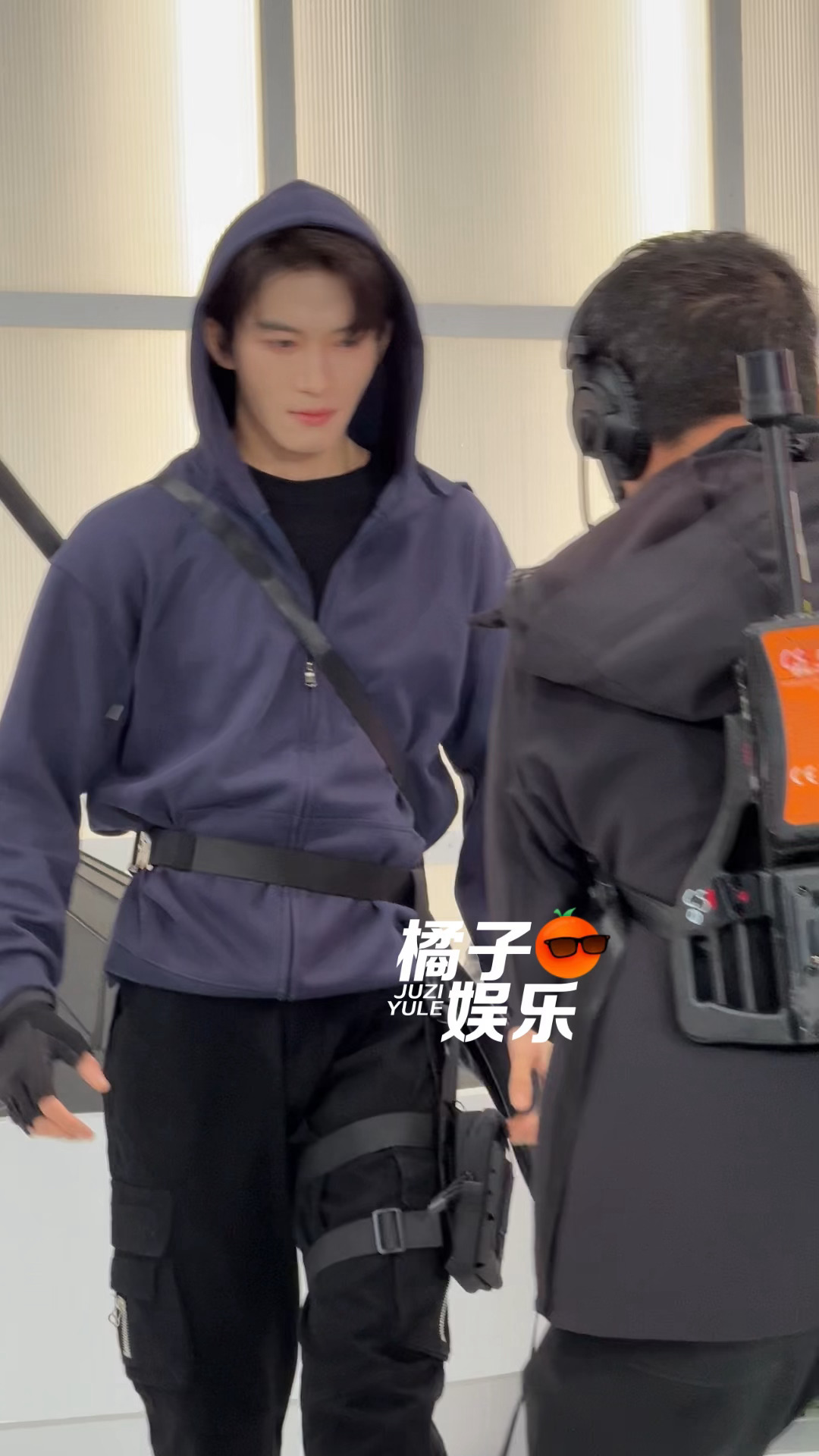 啊啊啊啊啊啊王星越拔不出来刀笑鼠我了！！星月：本来应该从从容容游刃有余……双11