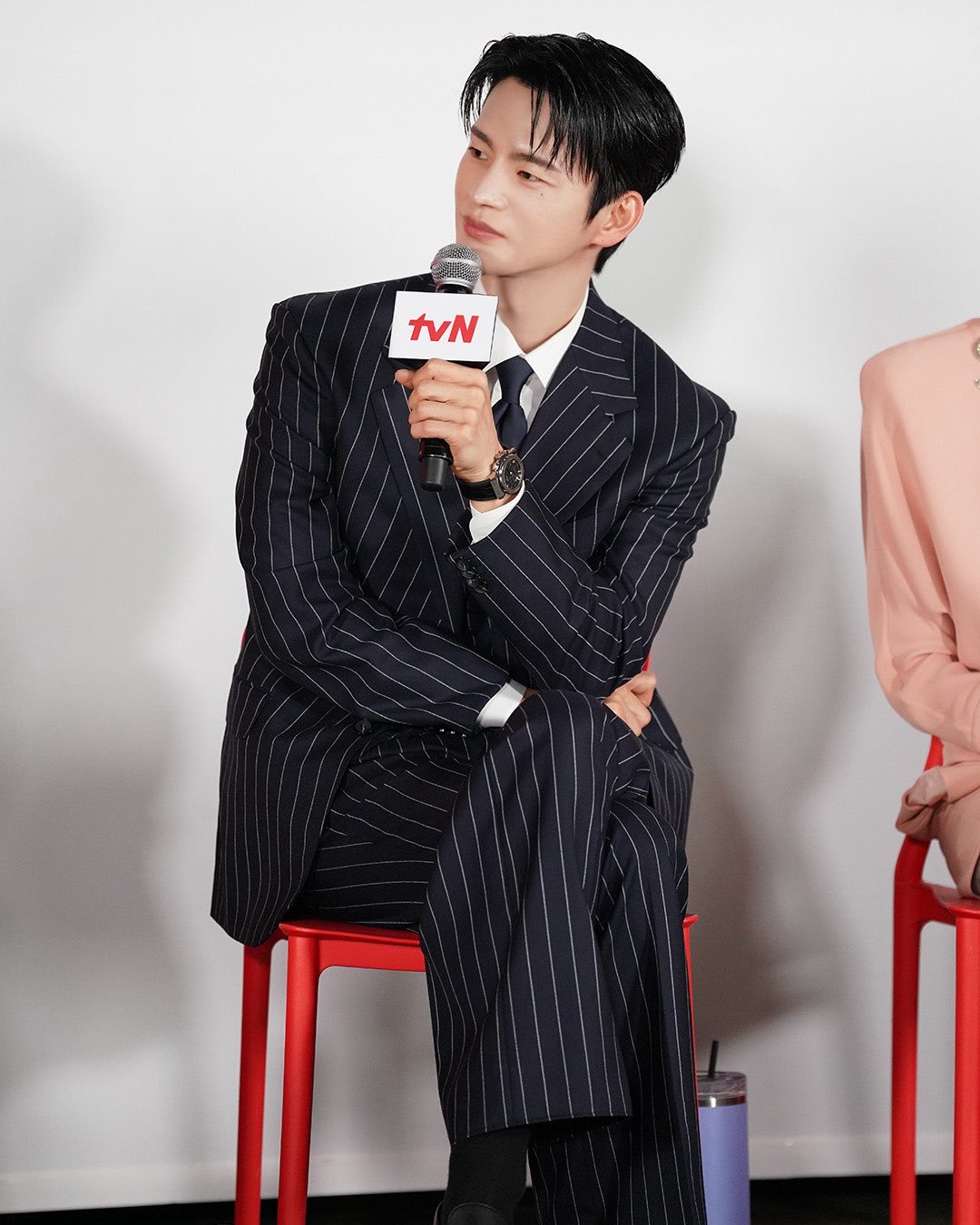 徐仁国  【260617 徐仁国 News】明天也要上班 制作发布会现场花絮 ?