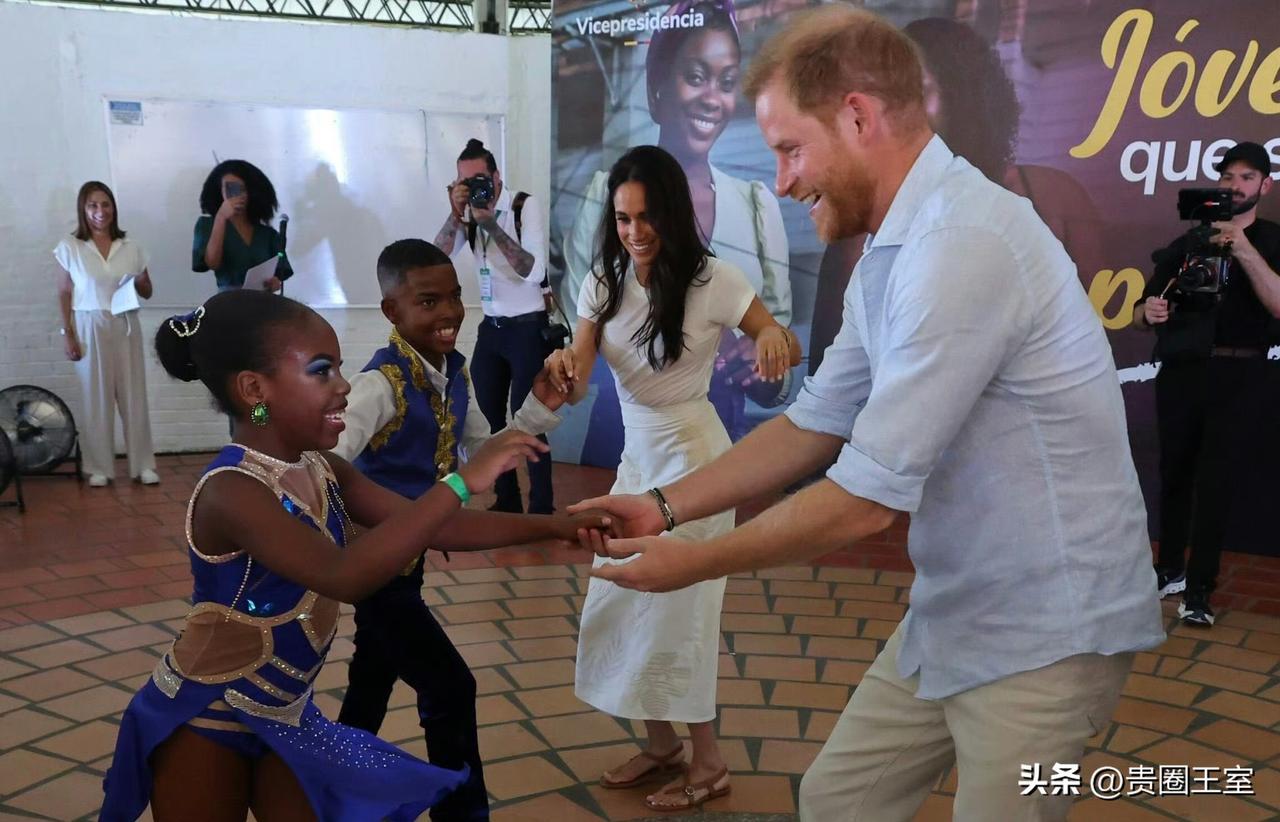 公务预告！哈里梅根将于4月正式访问澳大利亚。

据外网媒体最新消息，哈里梅根的行