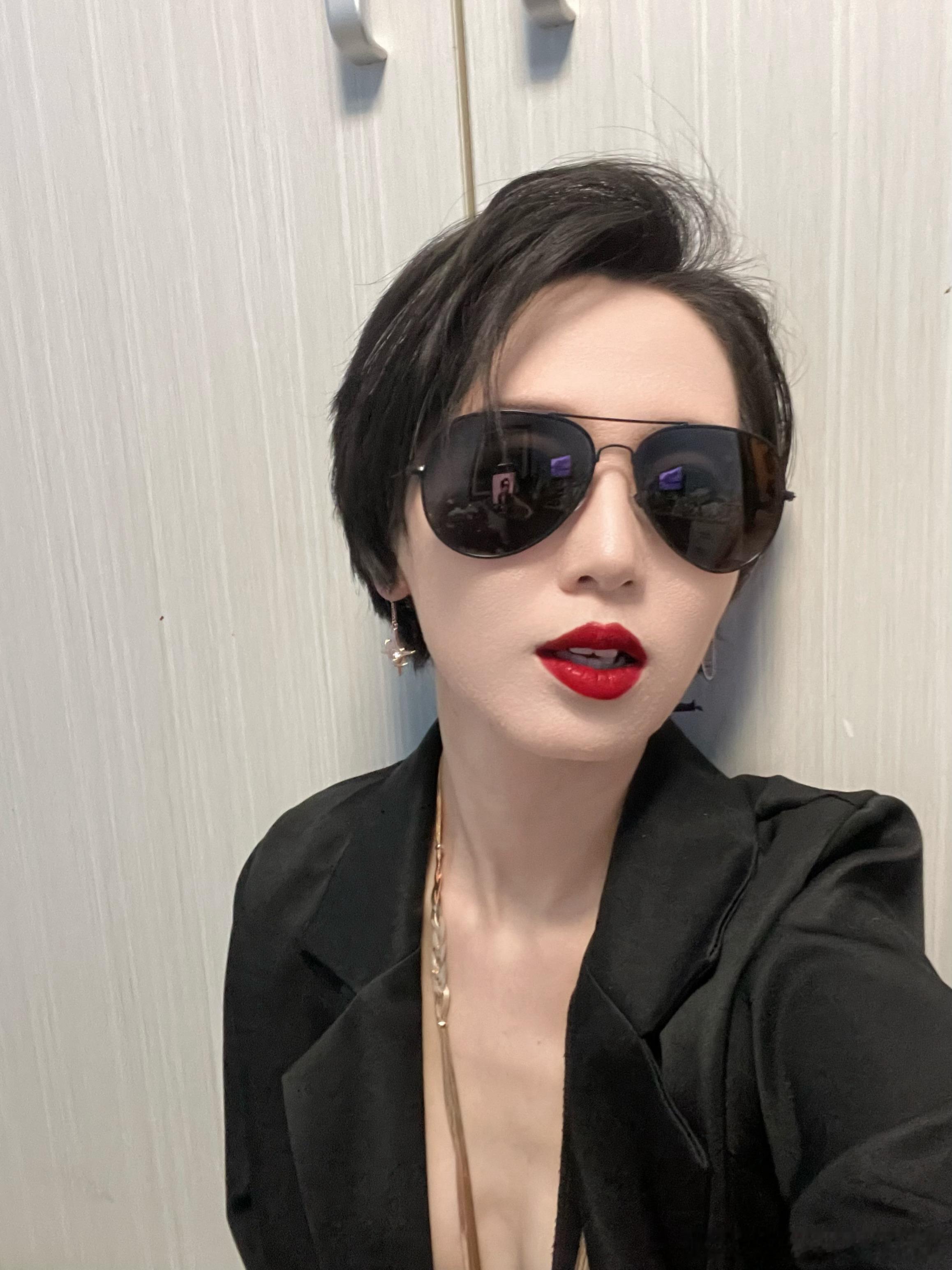 3点睡得，牛逼[融化] 