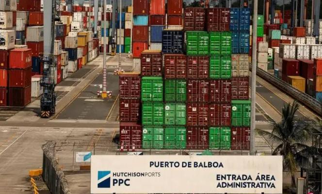 中国目前的海外投资已经到了极其严峻的地步，非常非常的危险。
 
咱就说现在海外投