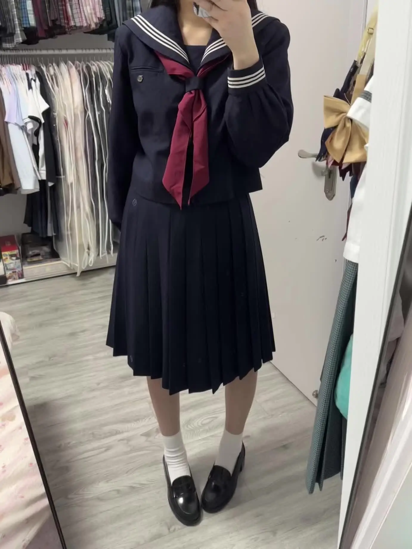 不知道还会穿多久制服