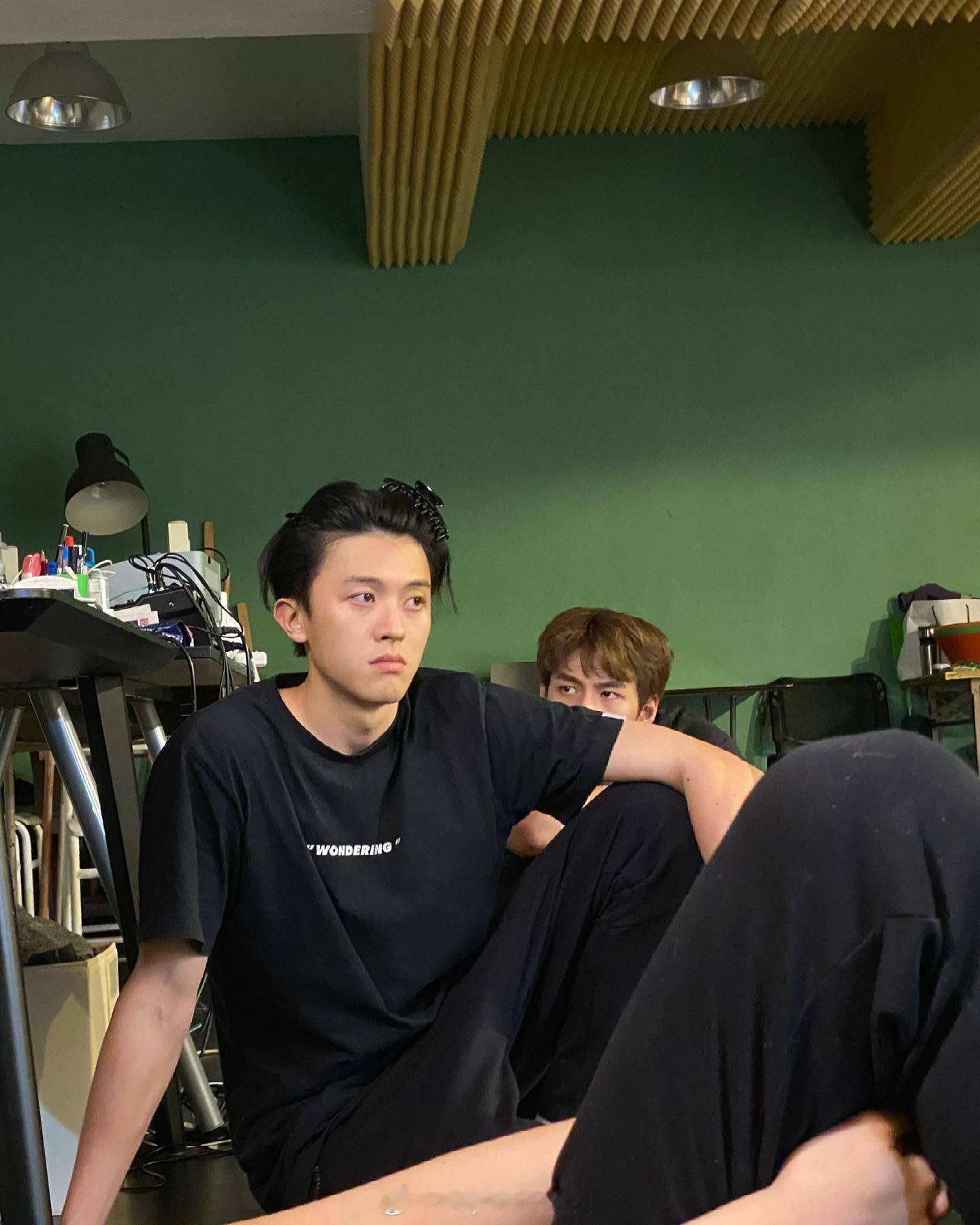 幸卓輝  很喜欢看马修和朋友的一些互动又鲜活又有趣。这个香奶奶的发夹，其实马修你