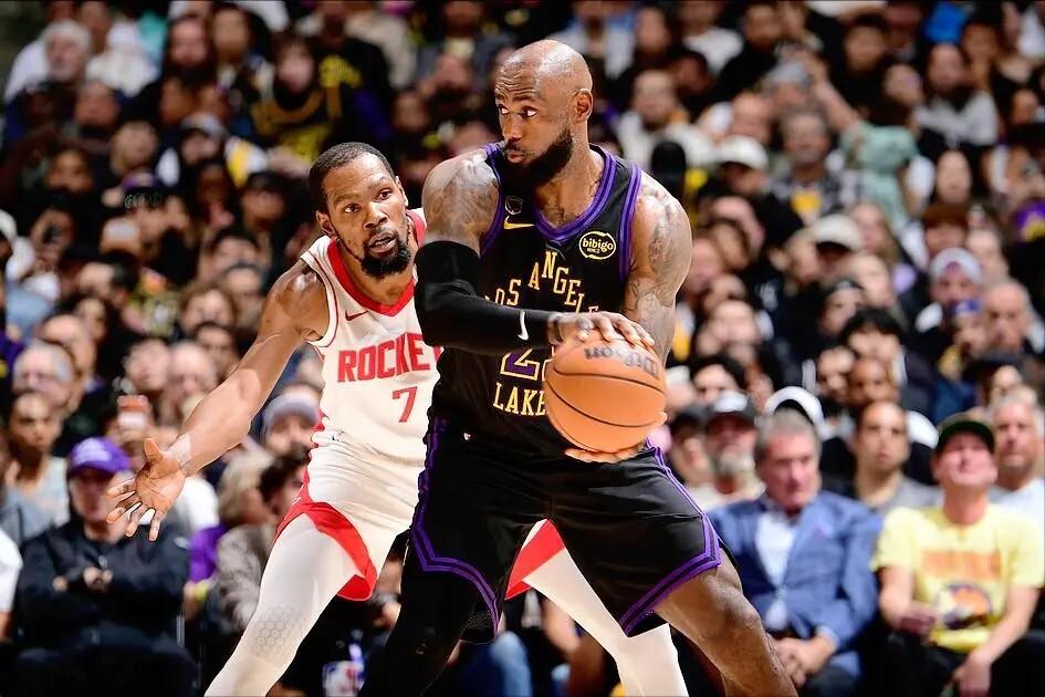 问：詹姆斯如果带队赢了火箭，但第二轮输给雷霆，是否影响他的历史地位？

个人觉得