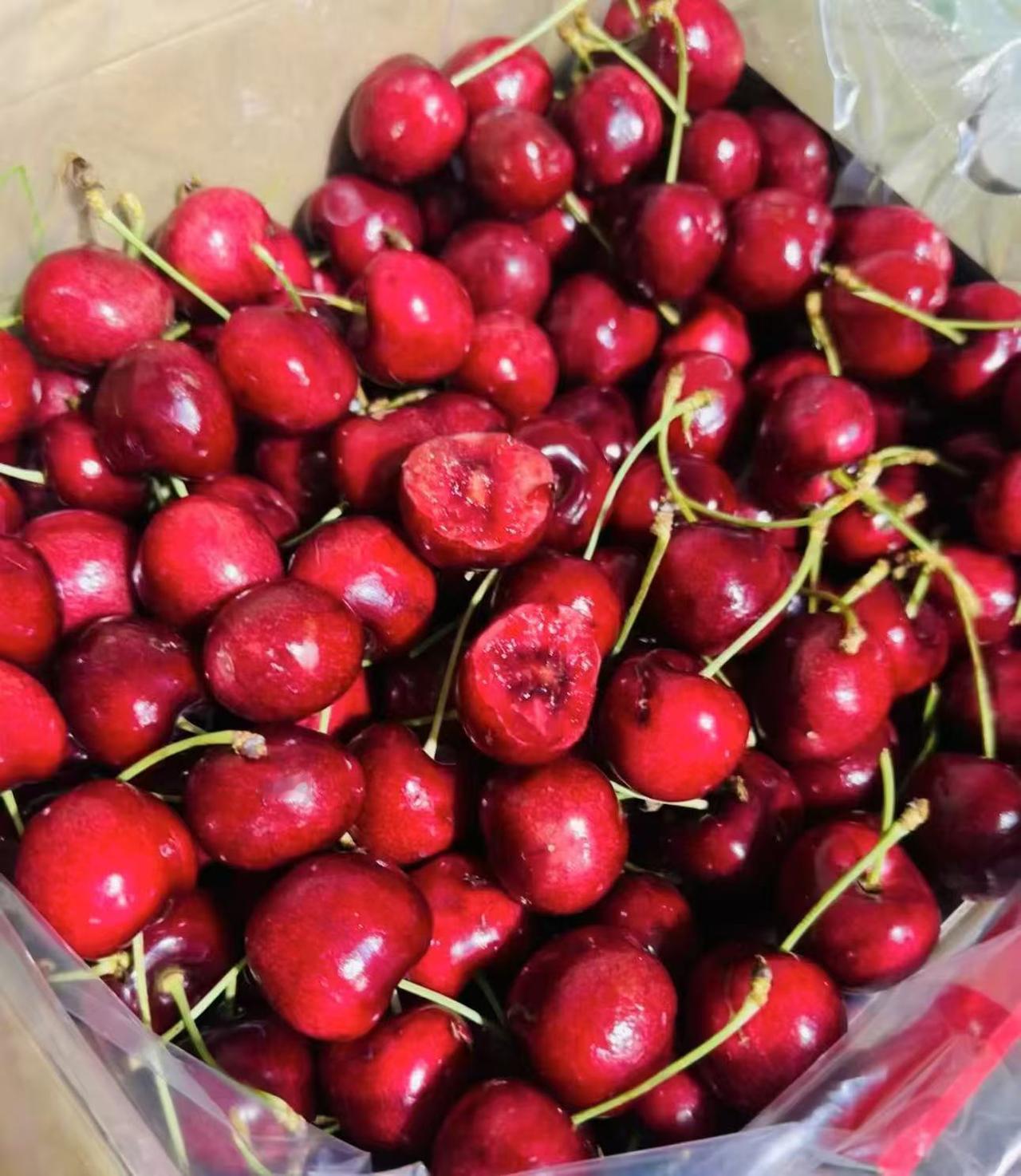 我在哈尔滨一户有钱人家当保姆，昨天因为吃水果被雇主给阴阳了！

其实，我这个雇主