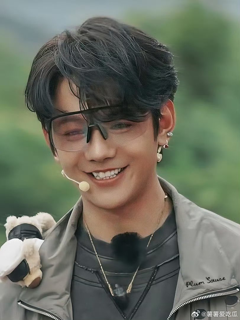 丁真控诉十个勤天现在越来越期待正片啦 