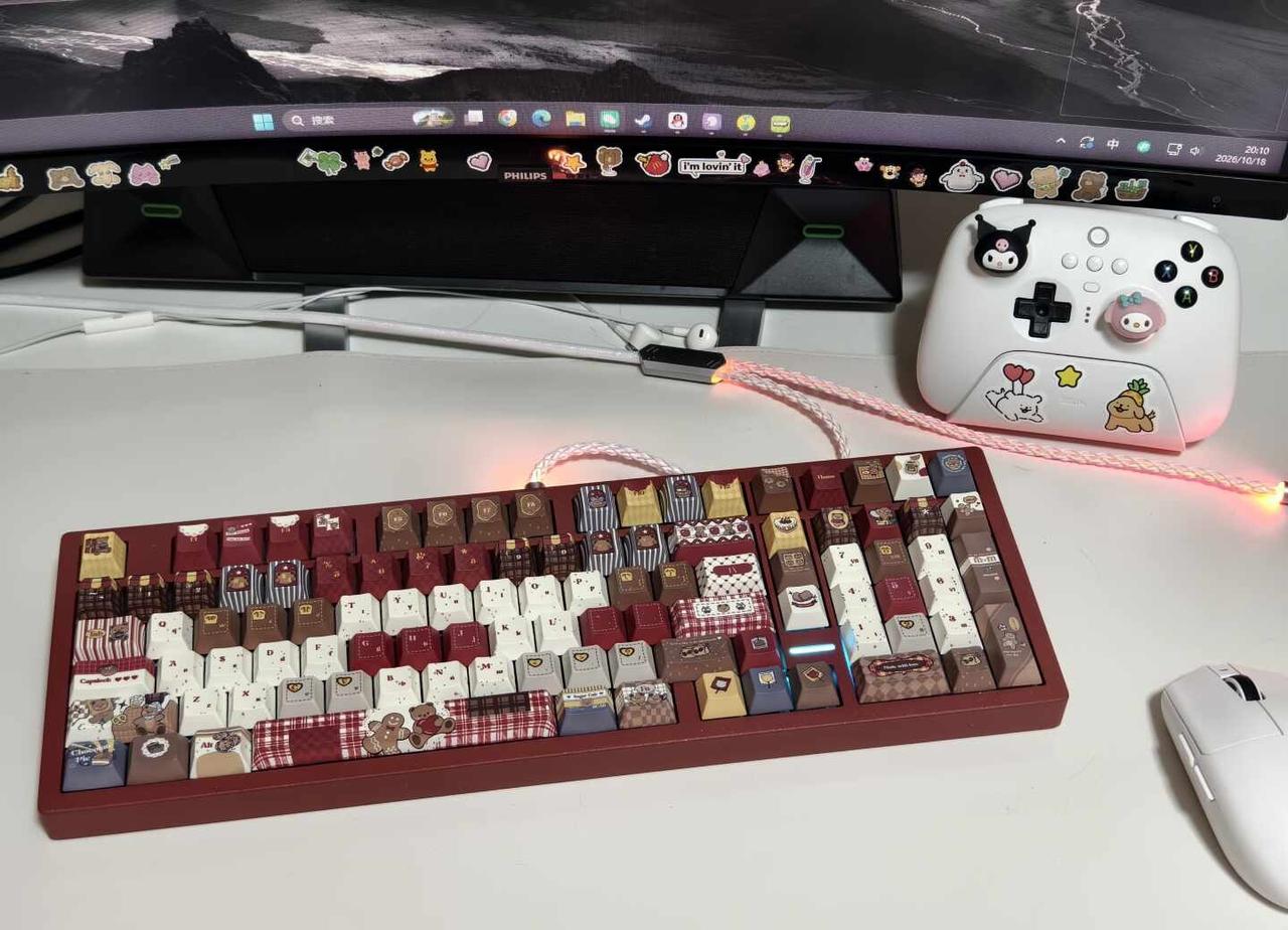 超级貌美 浓烈的丝绒红
SCC 100
曲奇熊饼键帽
@GeekZB极客装备 每