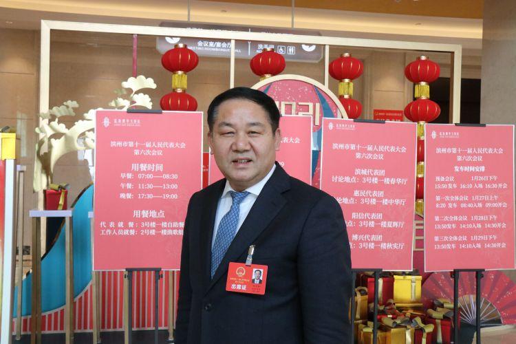 济宁是白平和仕途中的第三城，此前他先后在淄博和滨州履职过。三个地方三种不同的意义