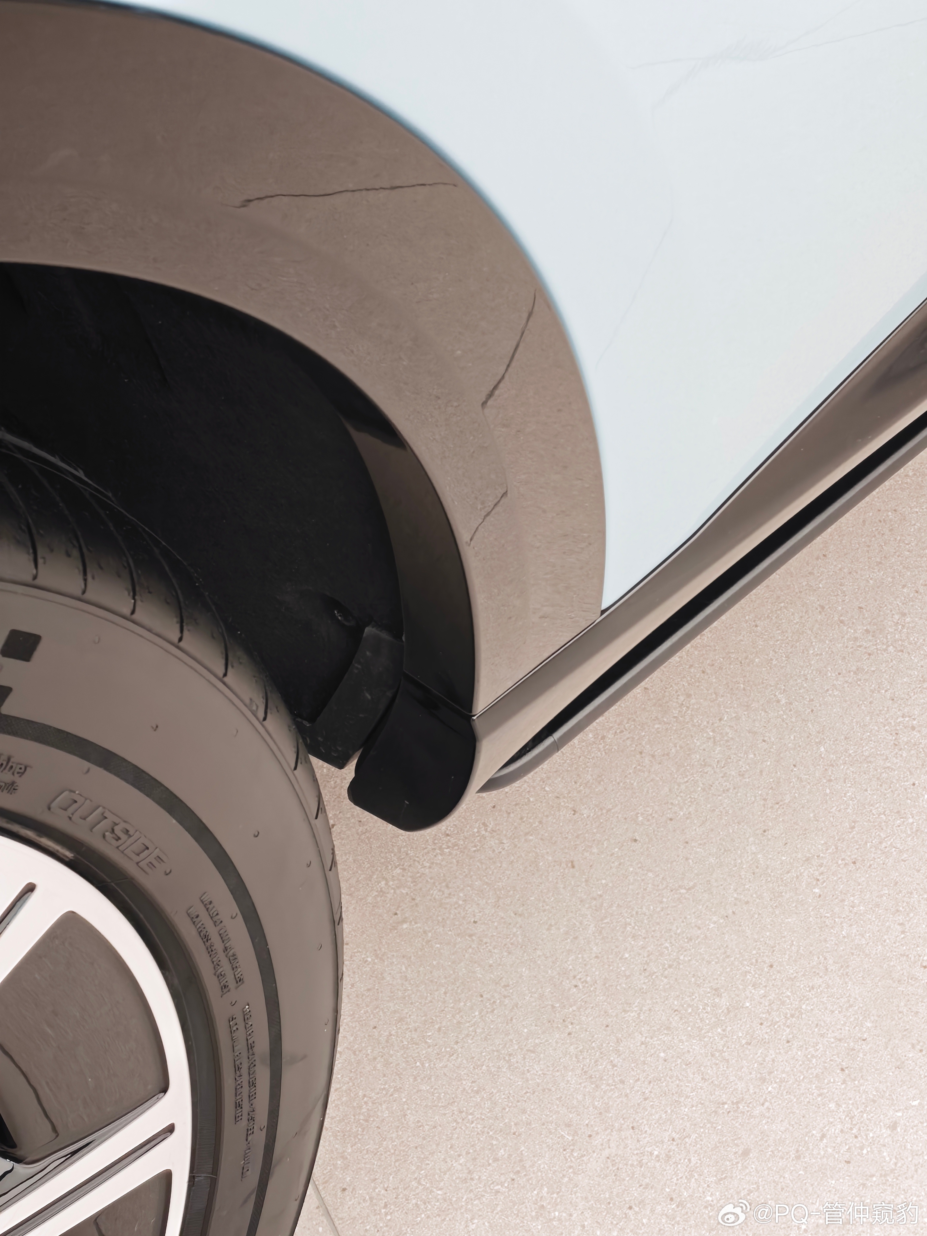 我说问界m6 是好车吧①这么便宜还给配了电动踏板，（请注意，现在是踏板关闭状态）