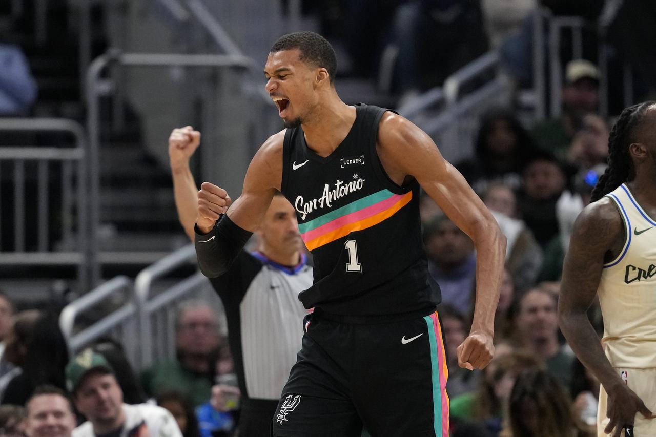 常规赛MVP花落谁家？亚历山大多项数据领先文班亚马！

本赛季常规赛即将结束，最