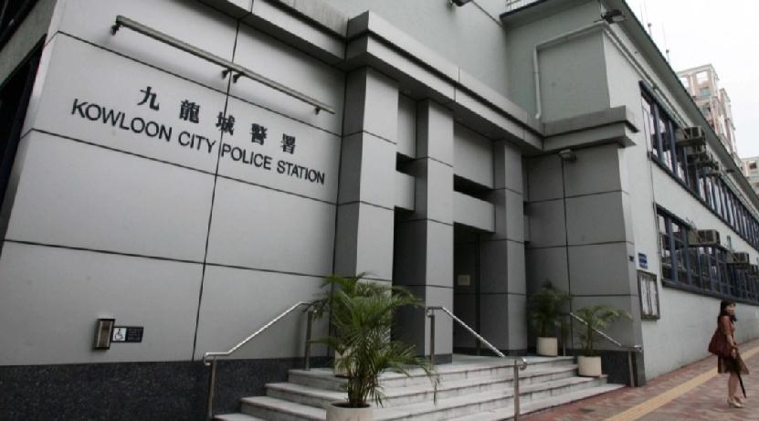 九龙塘发生盗窃案。今日（11日）下午4时许，香港警方接获一名98岁姓杨老妇报案，