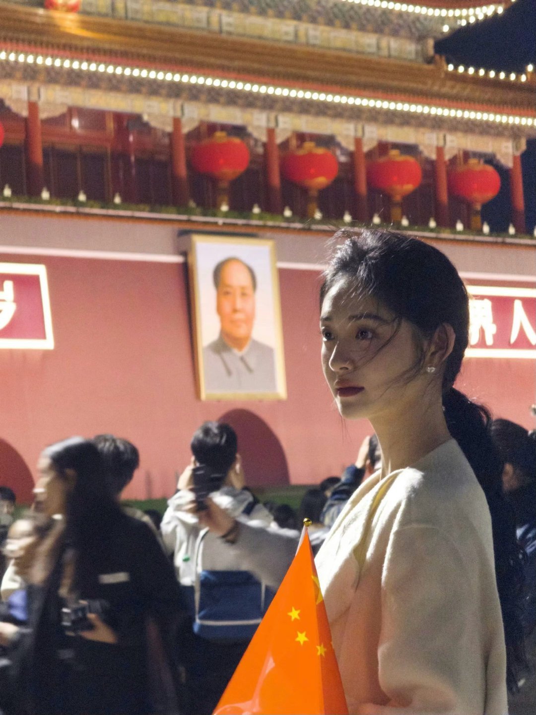 周洁琼开始走气质风了？ ​​​