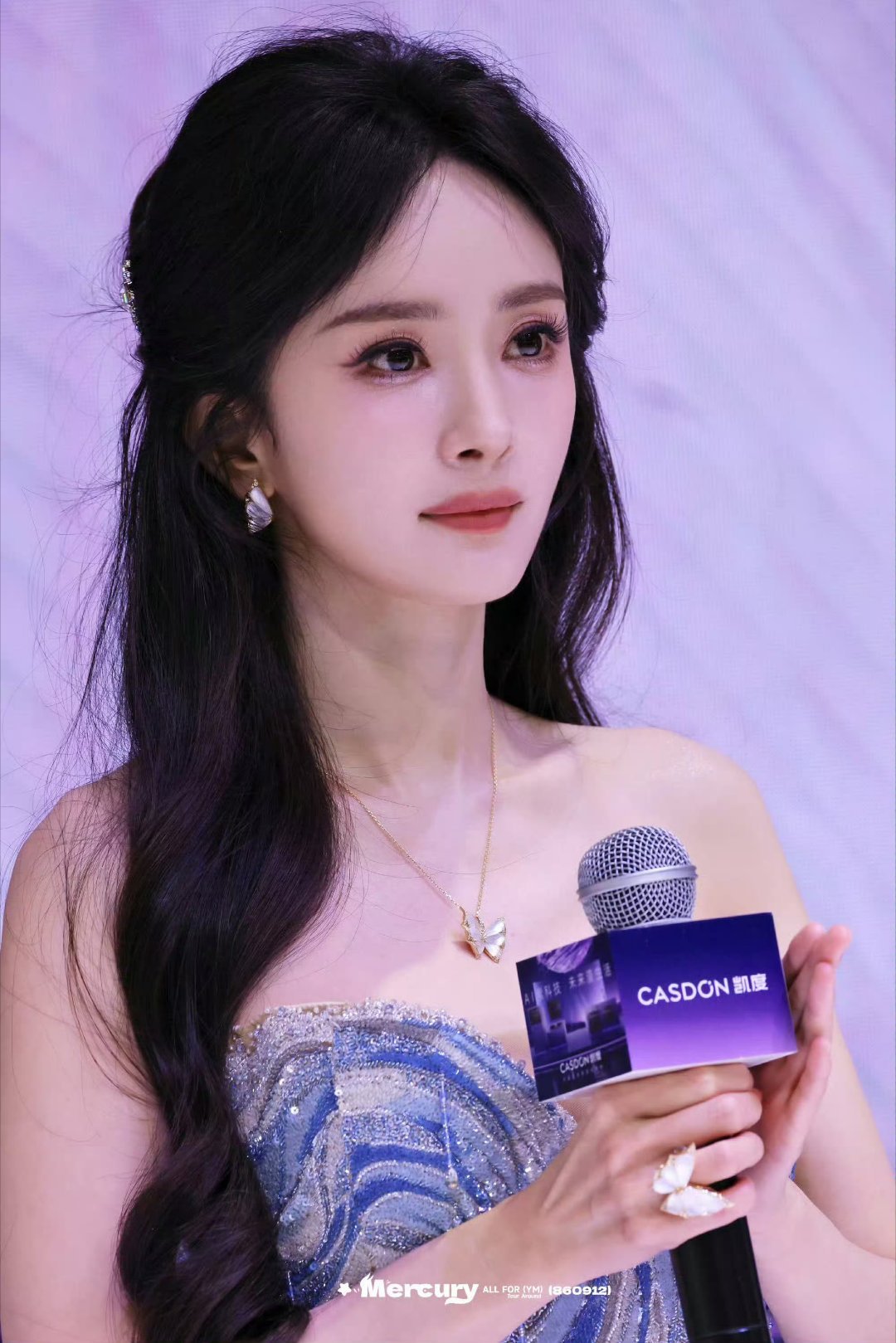 杨幂宋威龙龚俊昨日线下活动站姐饭拍每张都是神图 