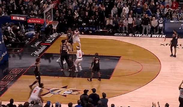 阿奴诺比沙梅特关键时刻连中三分，尼克斯领先8分杀死比赛