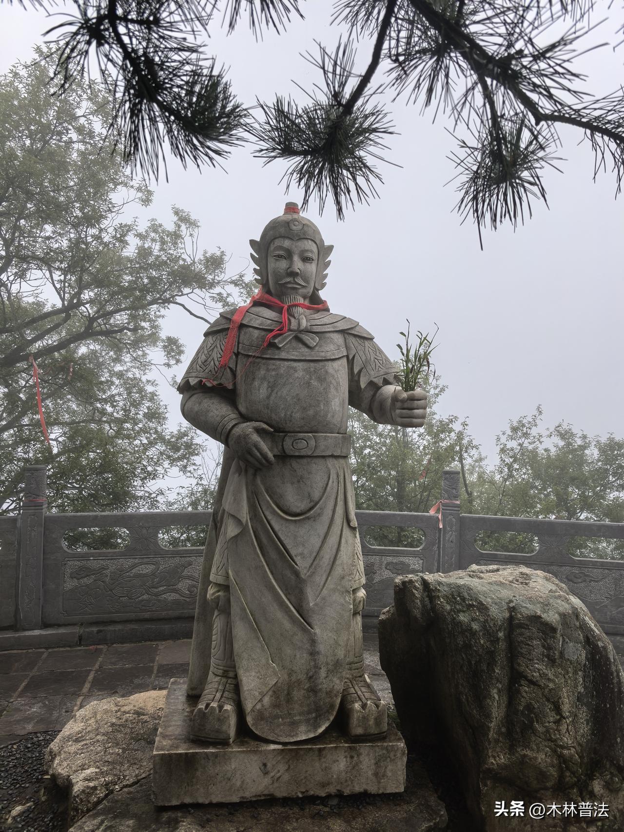 宋金战争期间，南宋的使臣洪皓和张邵被金人流放到黑龙江，二人在捡野菜充饥、拾马粪取