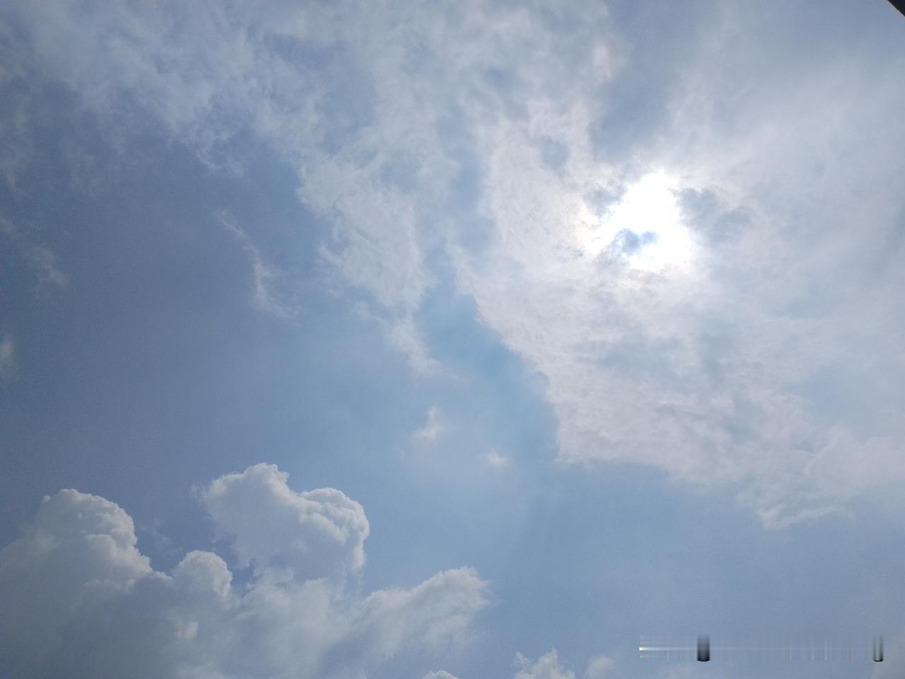 今天是大暑节气，也是夏天最后的一个节气，2026年的时光，在我们不知不觉中走过百