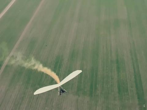 阿宇的故事告诉我们，普通人也能用一点点好奇心和坚持，创造出不平凡的世界。从自制动