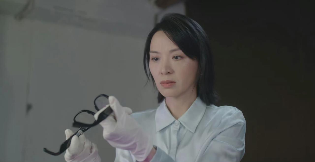 拥有"黑道护法"的高淑桦终究还是因为自己对儿子高成彬的疏忽悔恨终生，其实从剧中看