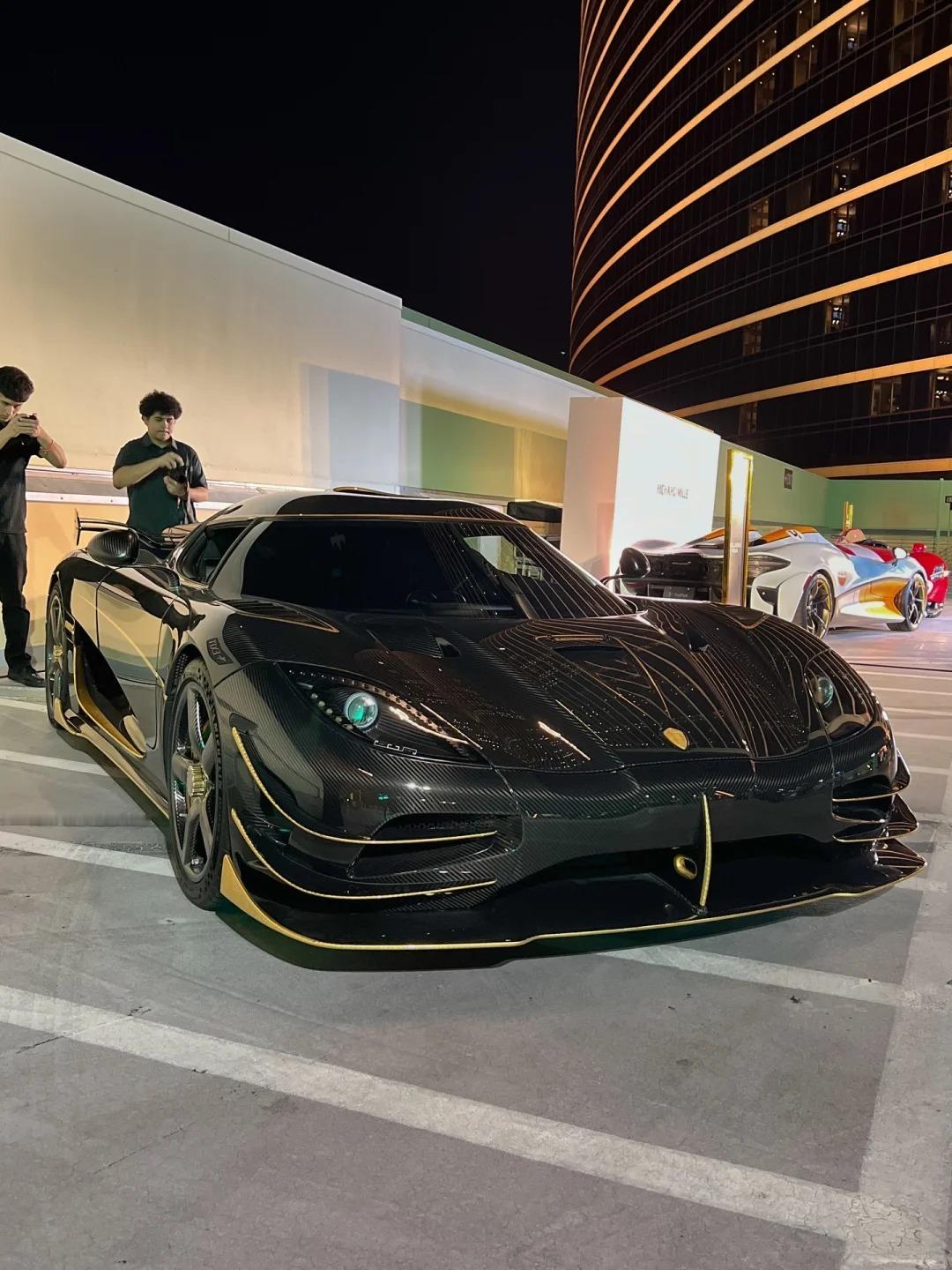 Koenigsegg Agera RS 金凤凰，贵气得没边了车东车西