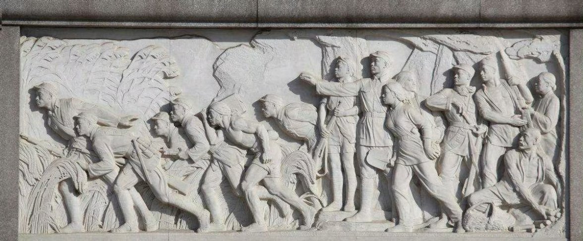 太平天国运动的最大贡献，在于从根基上动摇了满清的专制统治。它重创八旗绿营，摧毁各