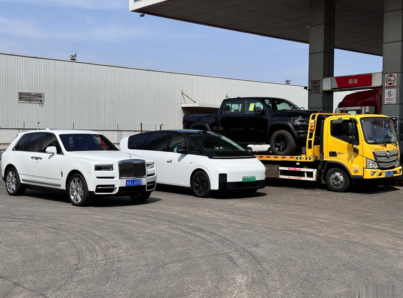 我想全网借个车
我朋友一家6人10.1假期想来大连
我大连没有大车
只有路虎卫士