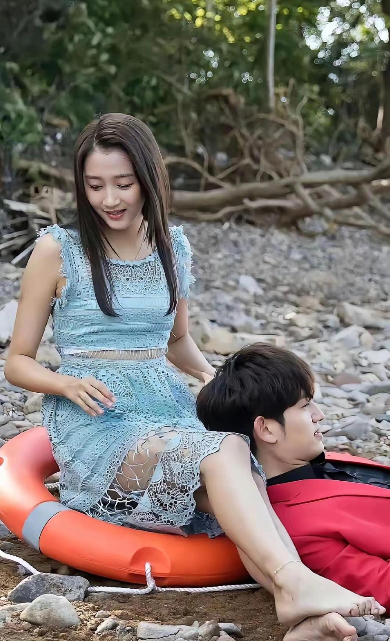 不得不说，这应该是关晓彤牺牲最大的一个综艺节目吧？