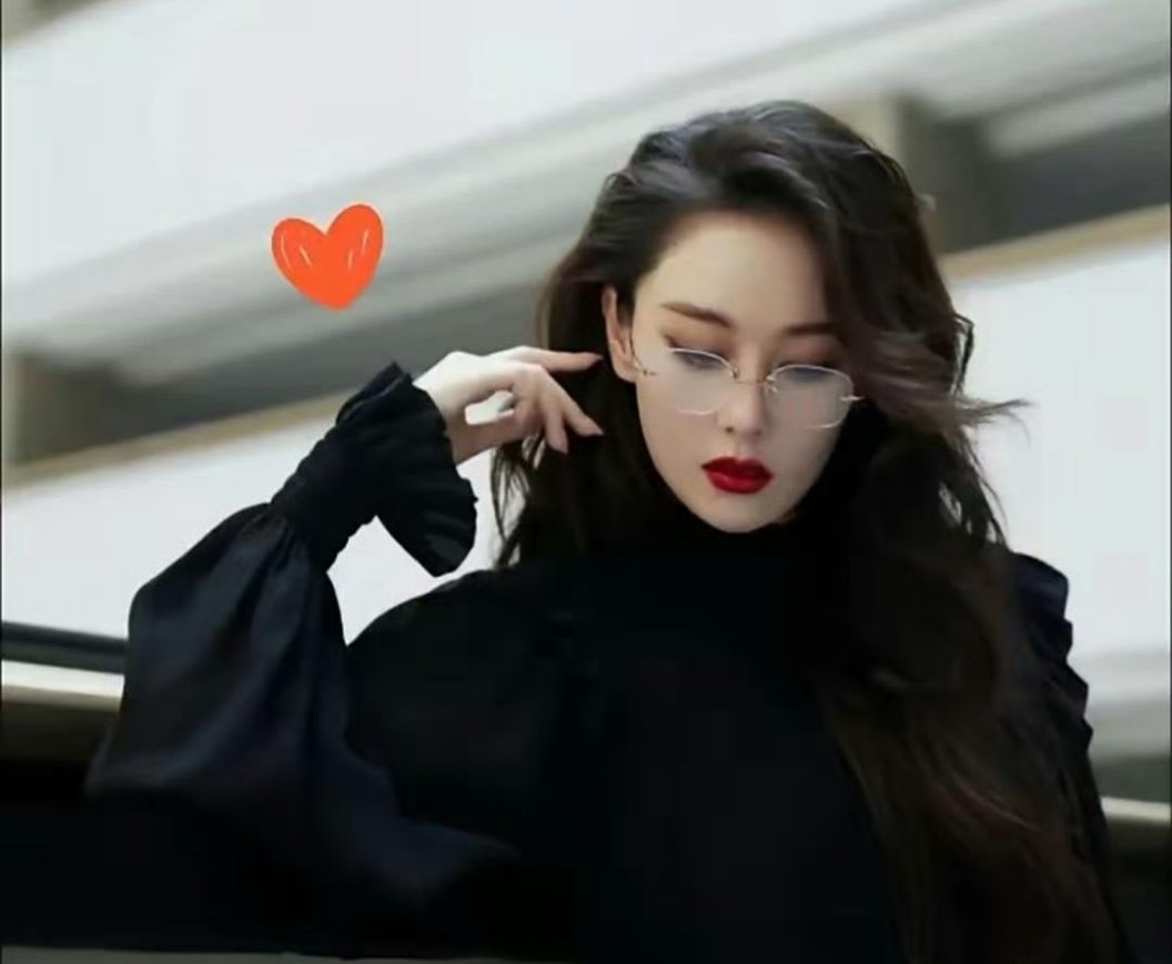张馨予，这个人根本经不起研究，因为仔细一查，你就发现她这个人简直就是娱乐圈最清醒