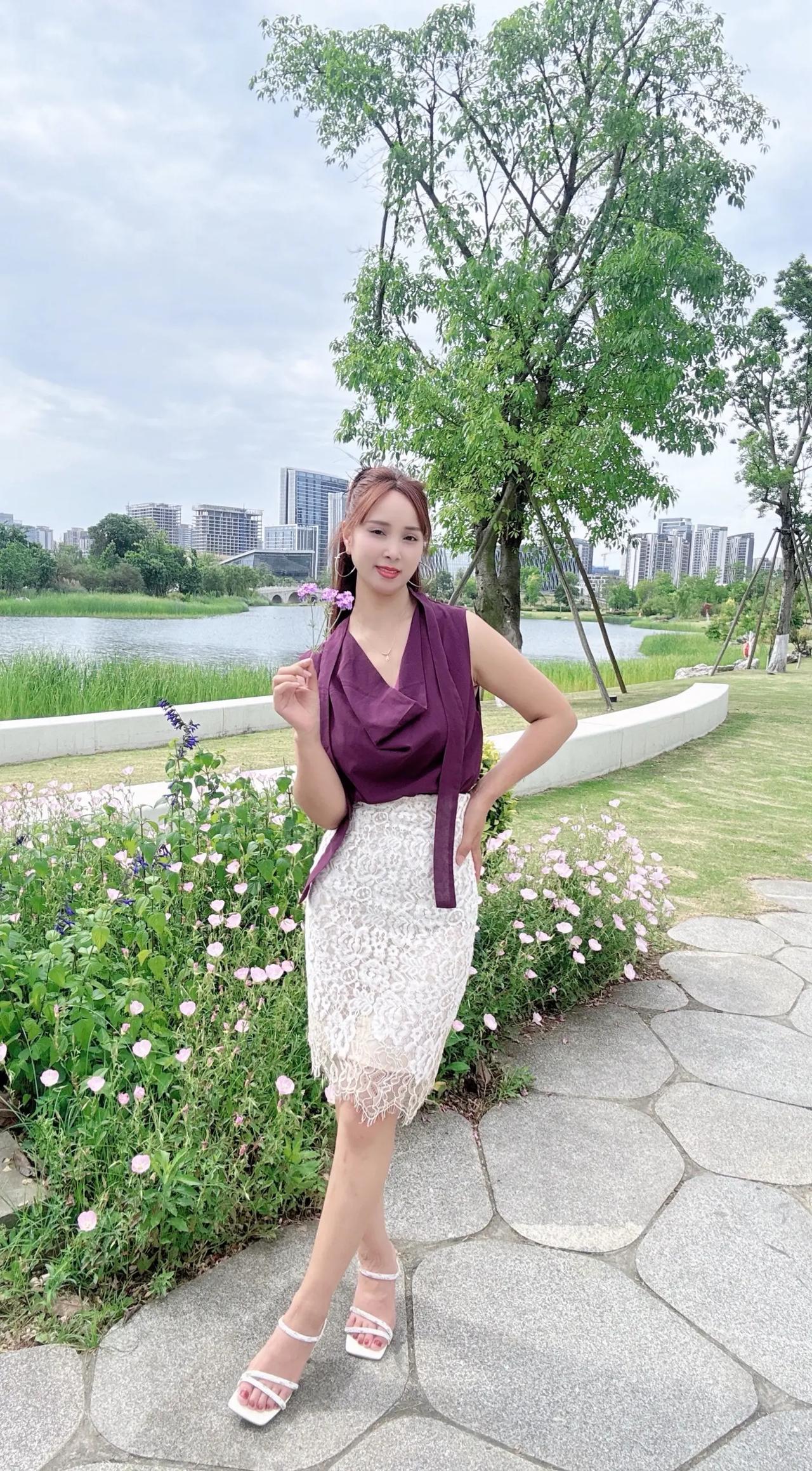 把不满的心情和脾气，调成静音模式，然后，不动声色的打理自己，继续好好生活希望我们