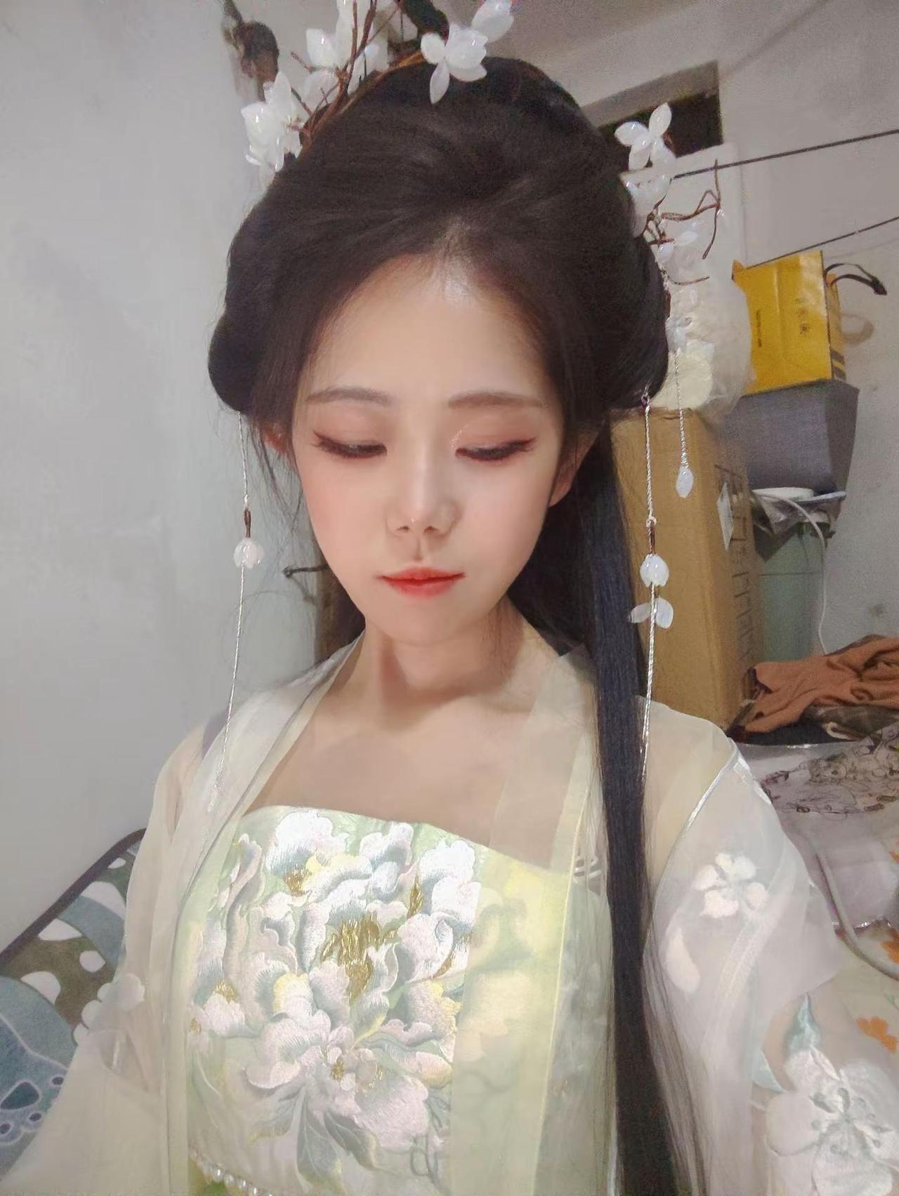 哭了又笑，笑了又哭，疯过之后才得真我汉服日常 汉服妆造 东方美学 妆造