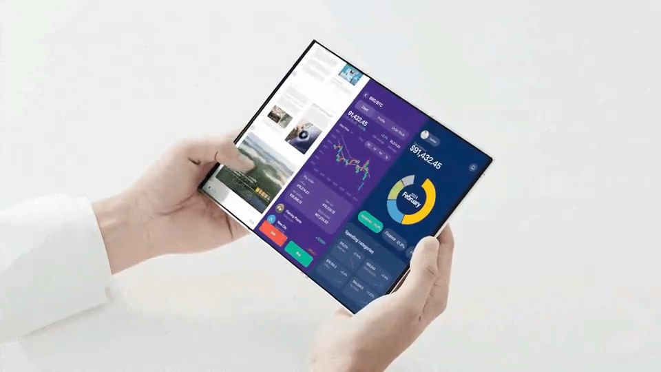 传音展示了他们的三折叠概念机好像确实挺酷的，各位感觉实用性咋样？ 