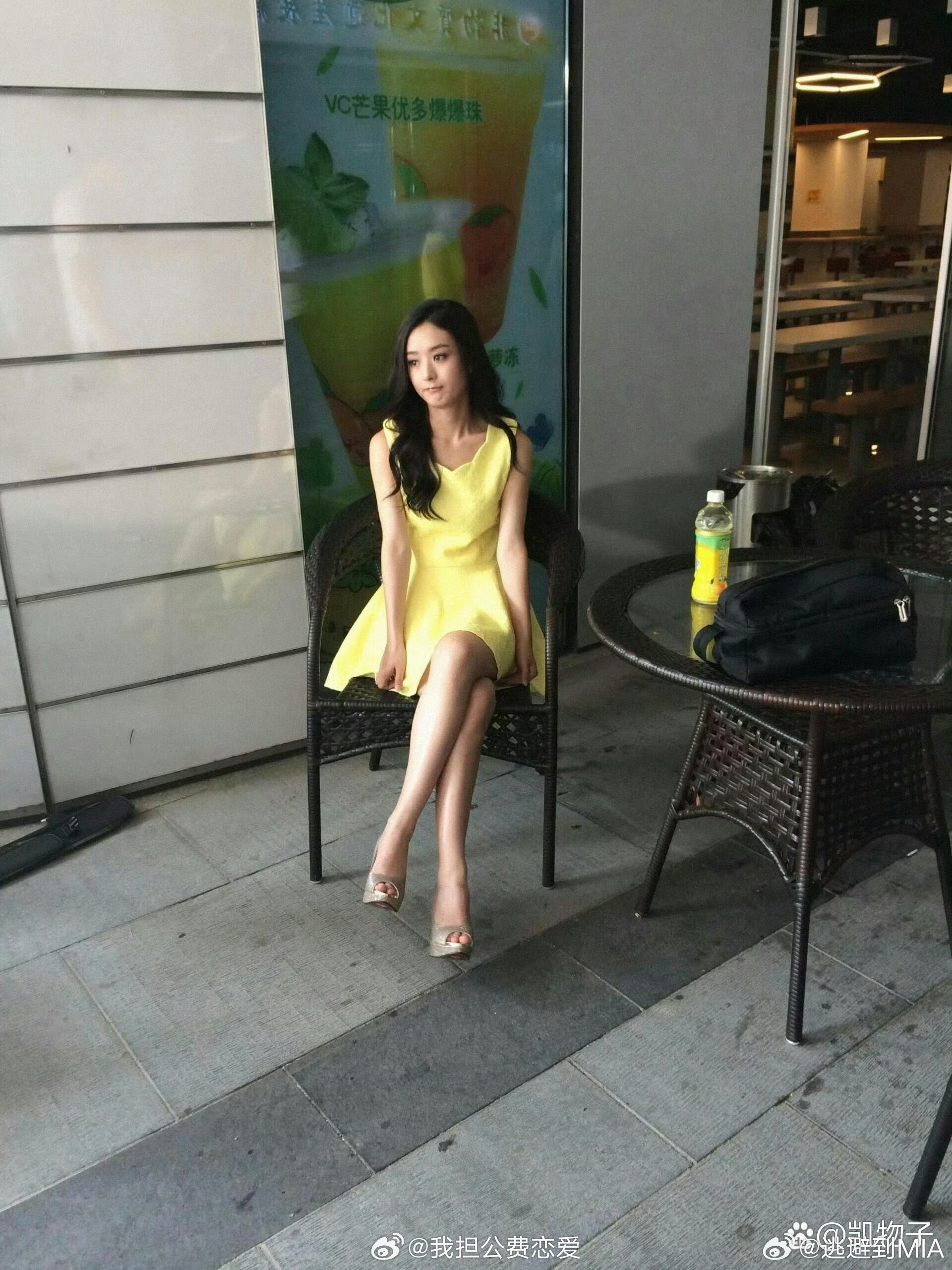赵丽颖早期也太美了，和现在是不一样的感觉 ​赵丽颖突发身体不适 ​​​