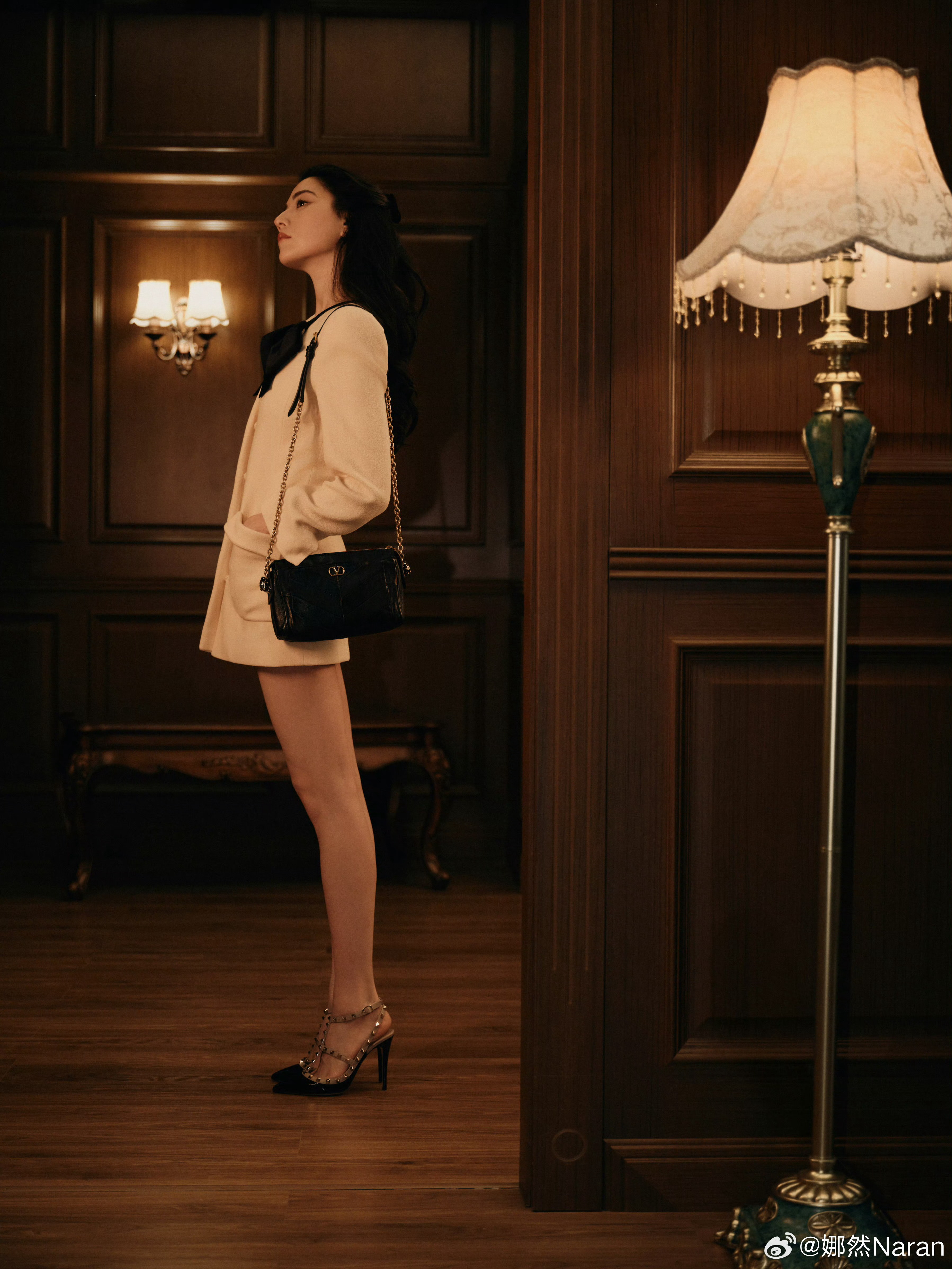 娜然 💛 摩登复古，超绝长腿 