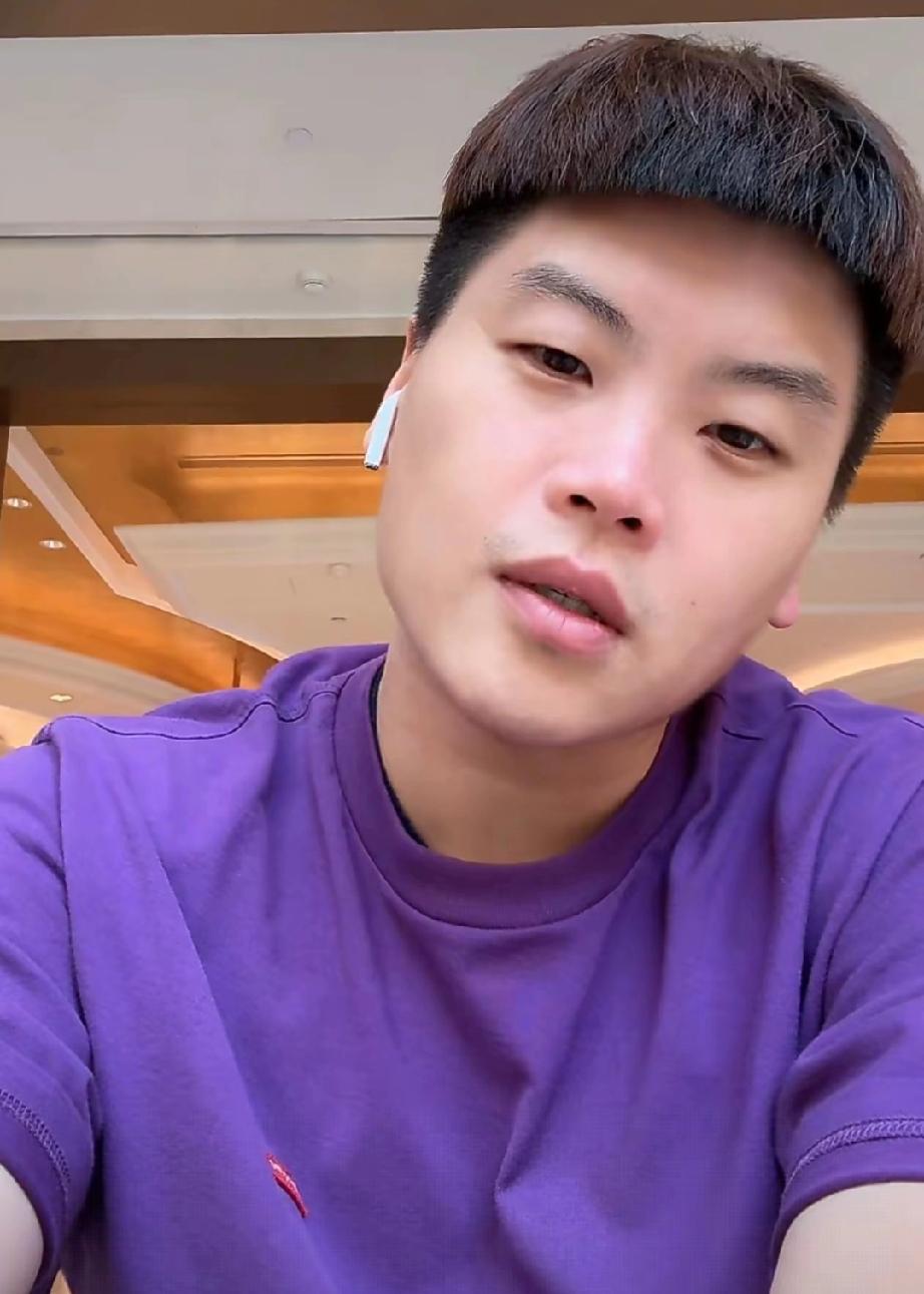 这个郝帅到底懂不懂球！他说的怎么跟张继科说的不一样，把我听懵了。
       