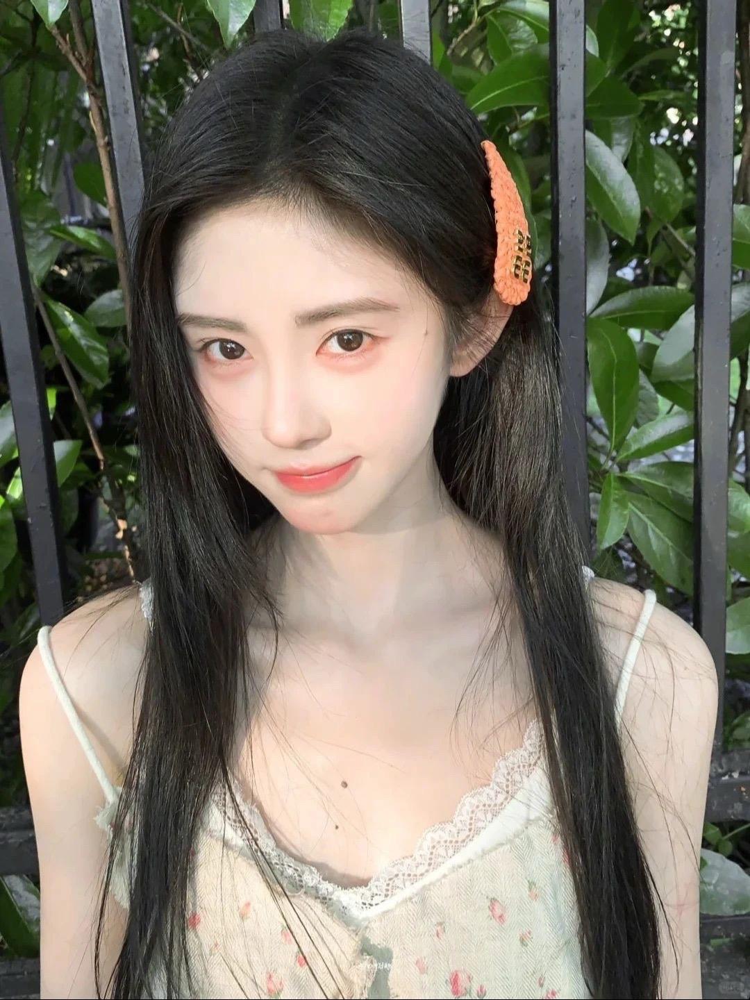 鞠婧祎
