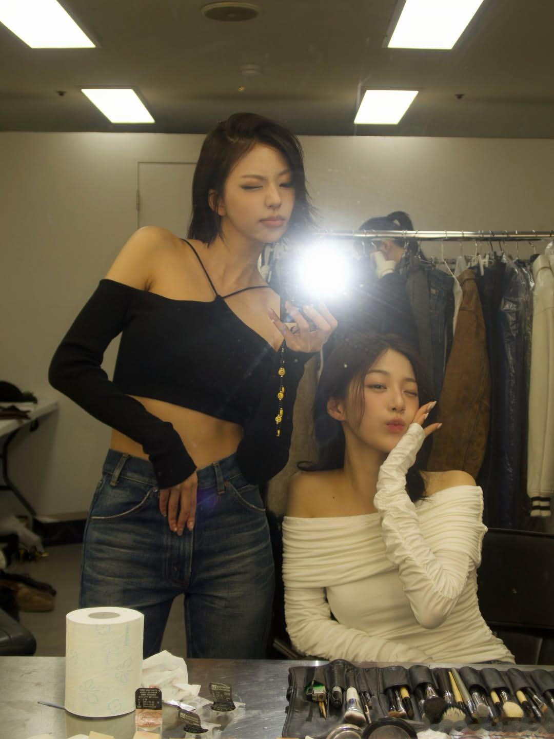 女二高恩的ins分享感觉情人节特辑里面大家对男一都很友好呀 谁不喜欢帅哥单身即地