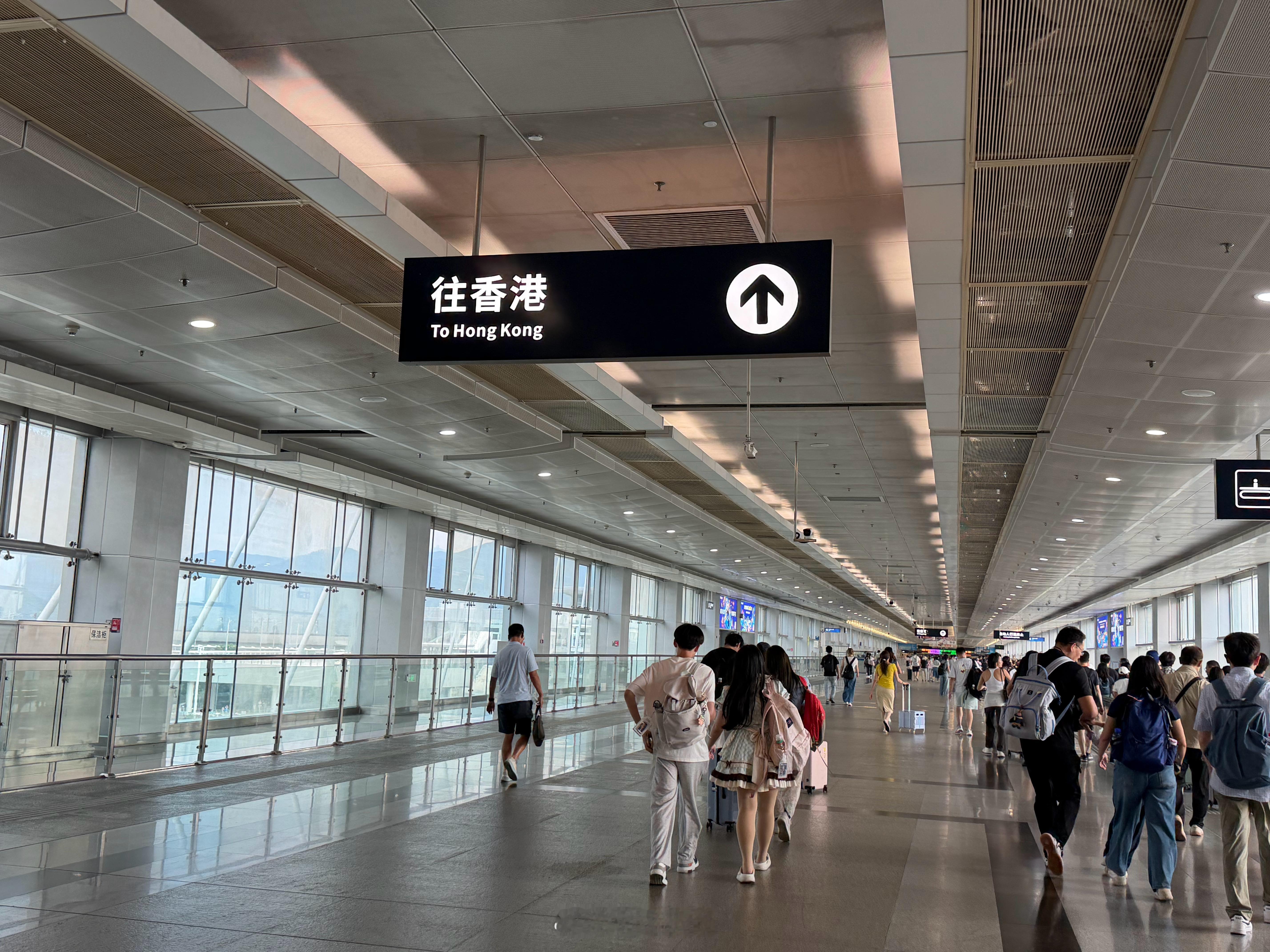 台风天前，更加闷热了出发香港溜达一圈 深圳·深圳湾公园
