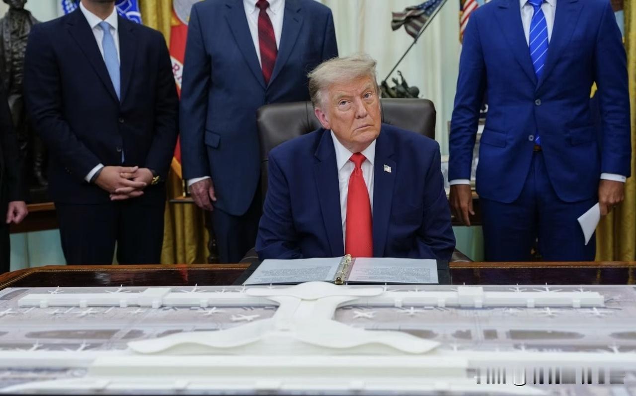 中东这次是真的走到悬崖边了！

炸弹的引信，已经能听见嘶嘶声，但特朗普的手，还没