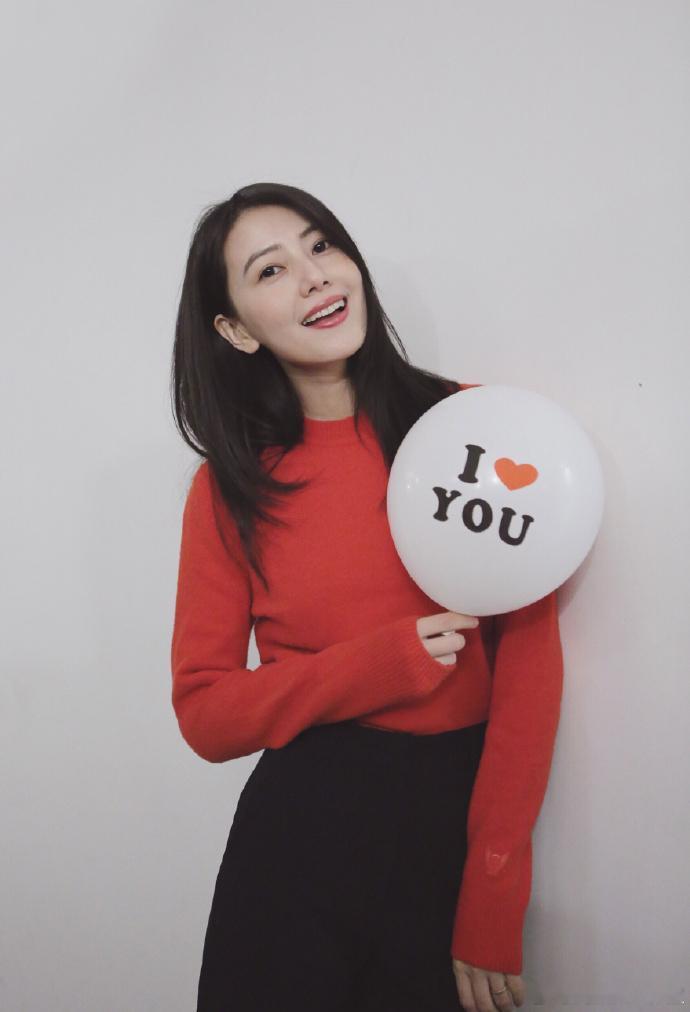 微小说大赛星粉故事《我沉迷于国民女神高圆圆了》 本小说故事情节来自本人真实内容改