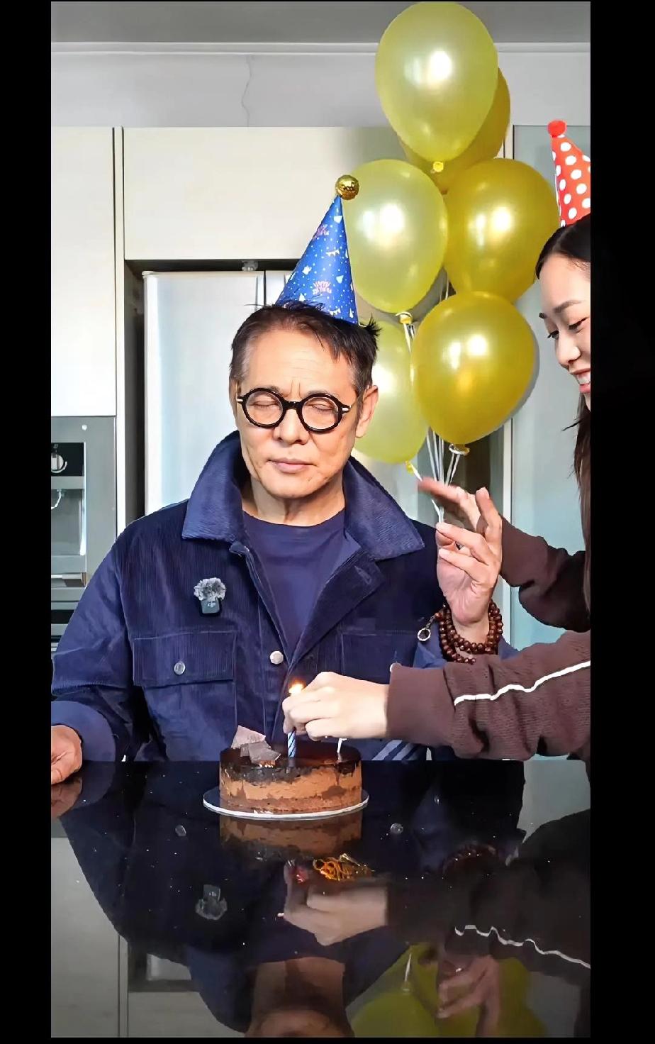 说李连杰靠换年轻人血液、心脏的手段，不仅身体完全康复，而且返老还童的人，你们也太