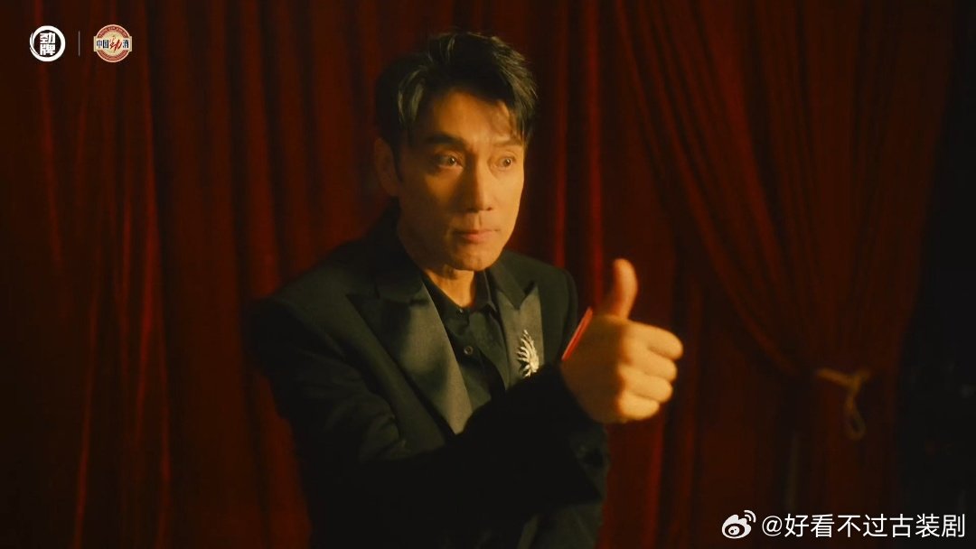 跟着林依轮唱响青春打破刻板印象！青春可不只是校服和少年时代🎶林依轮把半生故事唱