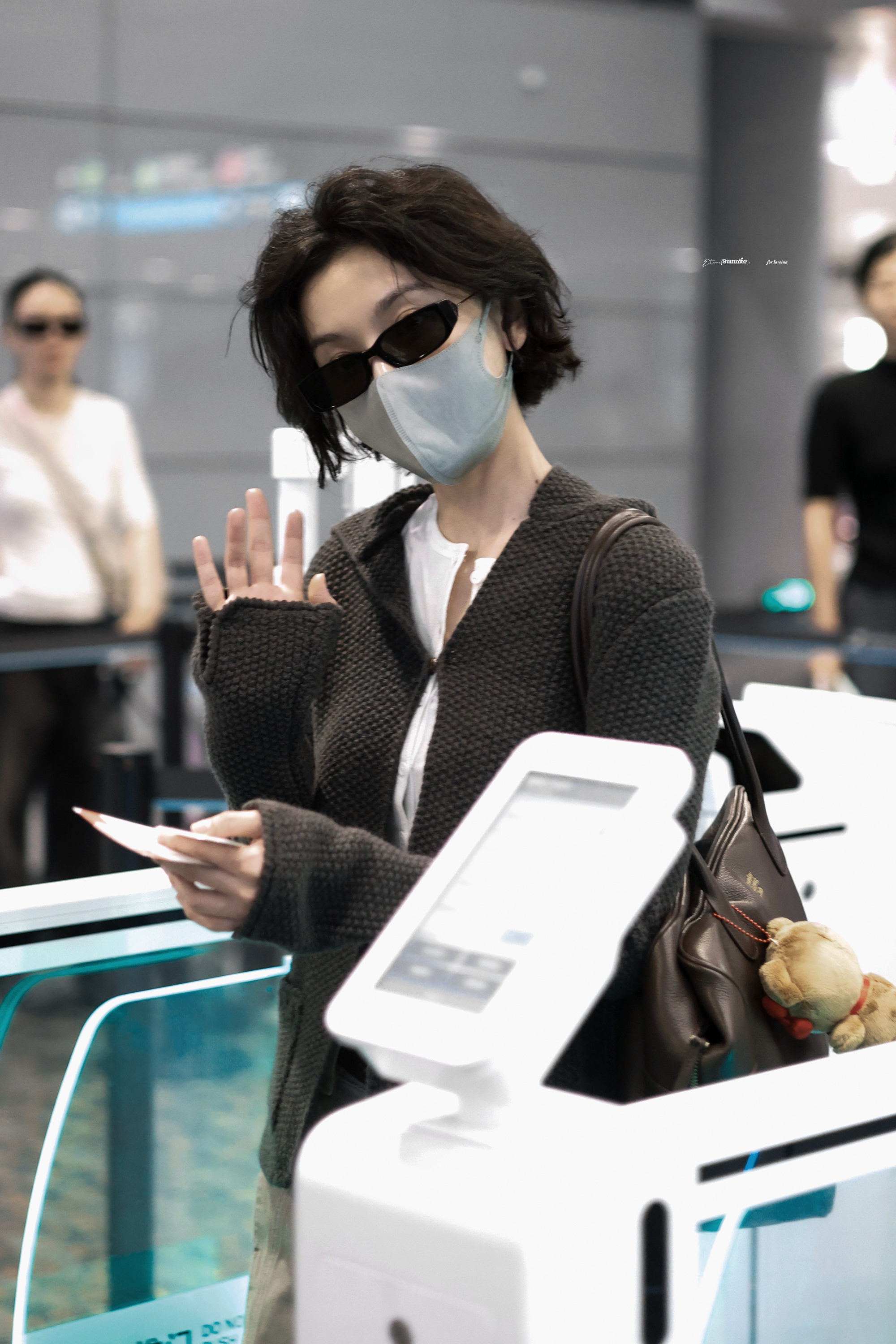 宋祖儿我想象中剪短发的样子此女就这样又帅又美[爱慕]宋祖儿长发灵动漂亮，短发英气