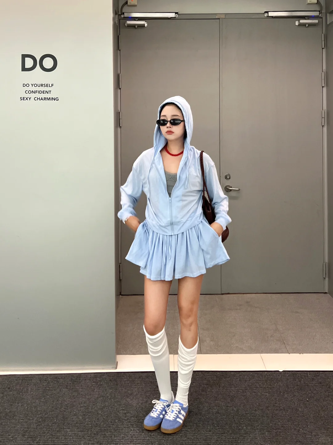 你好，我有一件帽衫