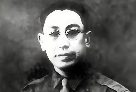郭汝瑰起义后，一直以为自己权谋高超，直到建国后，他才知道，之所以能活到解放，全靠
