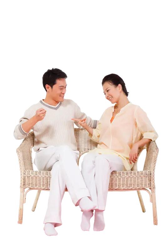 现在夫妻关系不好的确实不少。一方面，社会进步让女性更独立，不再依附男性，遇到问题