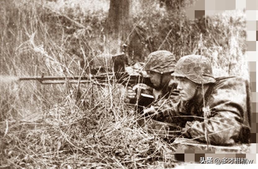 尽管布拉格是德三军发动的第二次世界大战初期受害者之一，但当那场战争规模扩大到欧洲